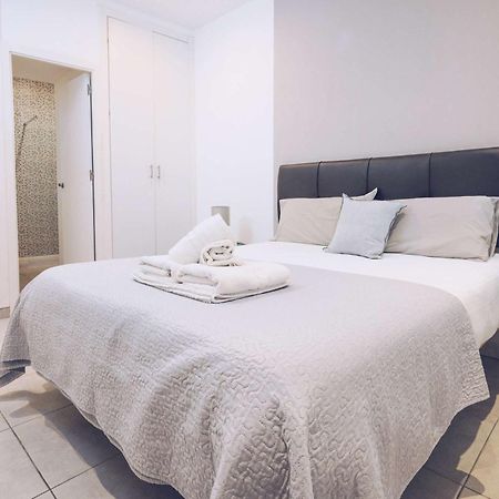 Апартаменты 2Br In The Zoko Contemporary And Convenient Гибралтар Экстерьер фото