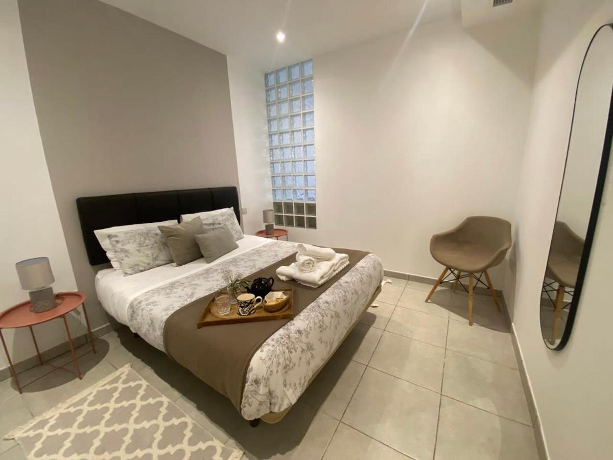 Апартаменты 2Br In The Zoko Contemporary And Convenient Гибралтар Экстерьер фото