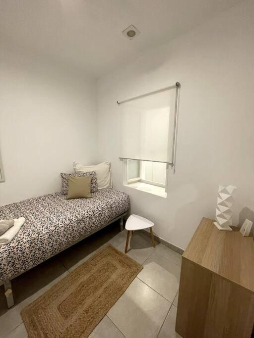 Апартаменты 2Br In The Zoko Contemporary And Convenient Гибралтар Экстерьер фото