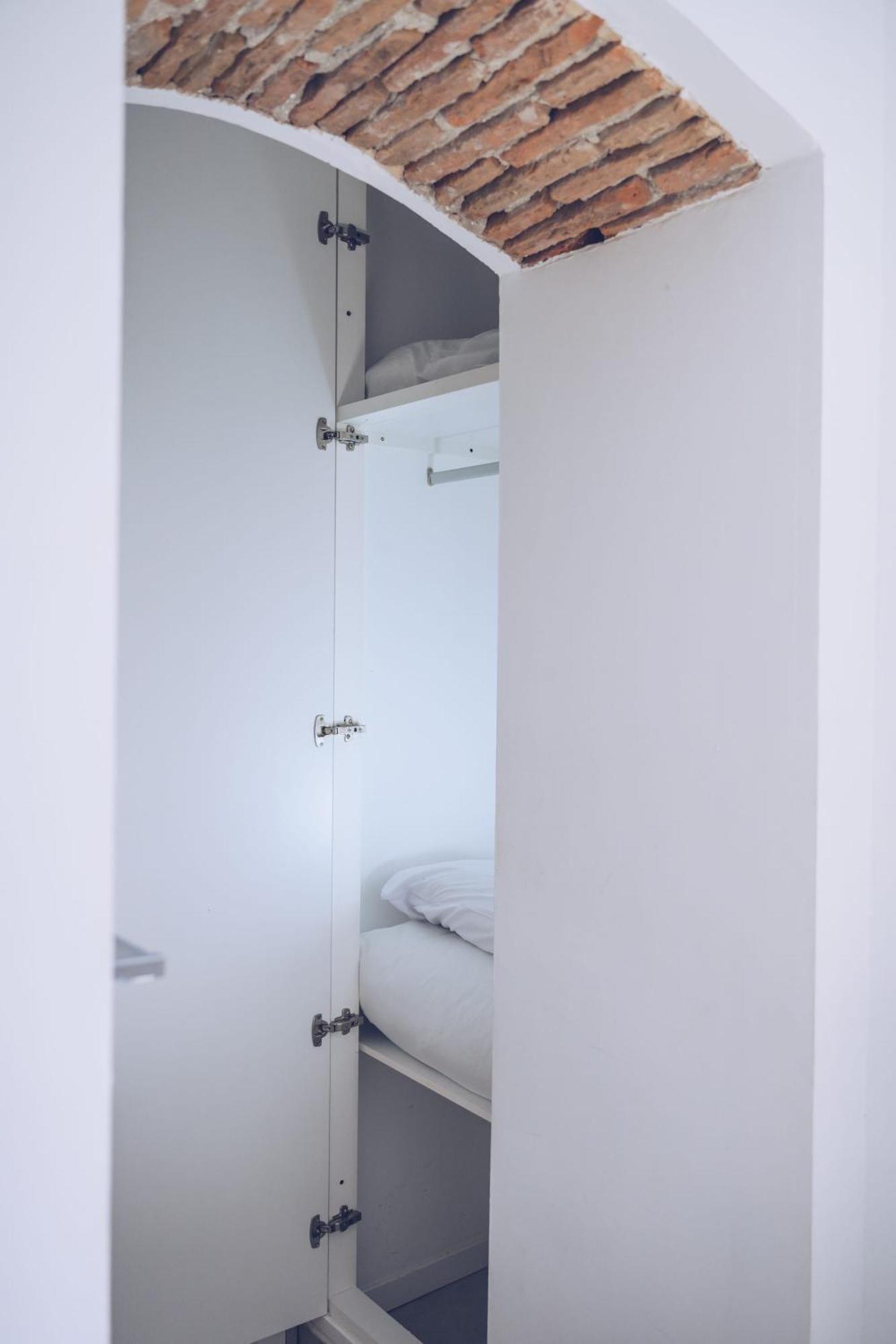 Апартаменты 2Br In The Zoko Contemporary And Convenient Гибралтар Экстерьер фото