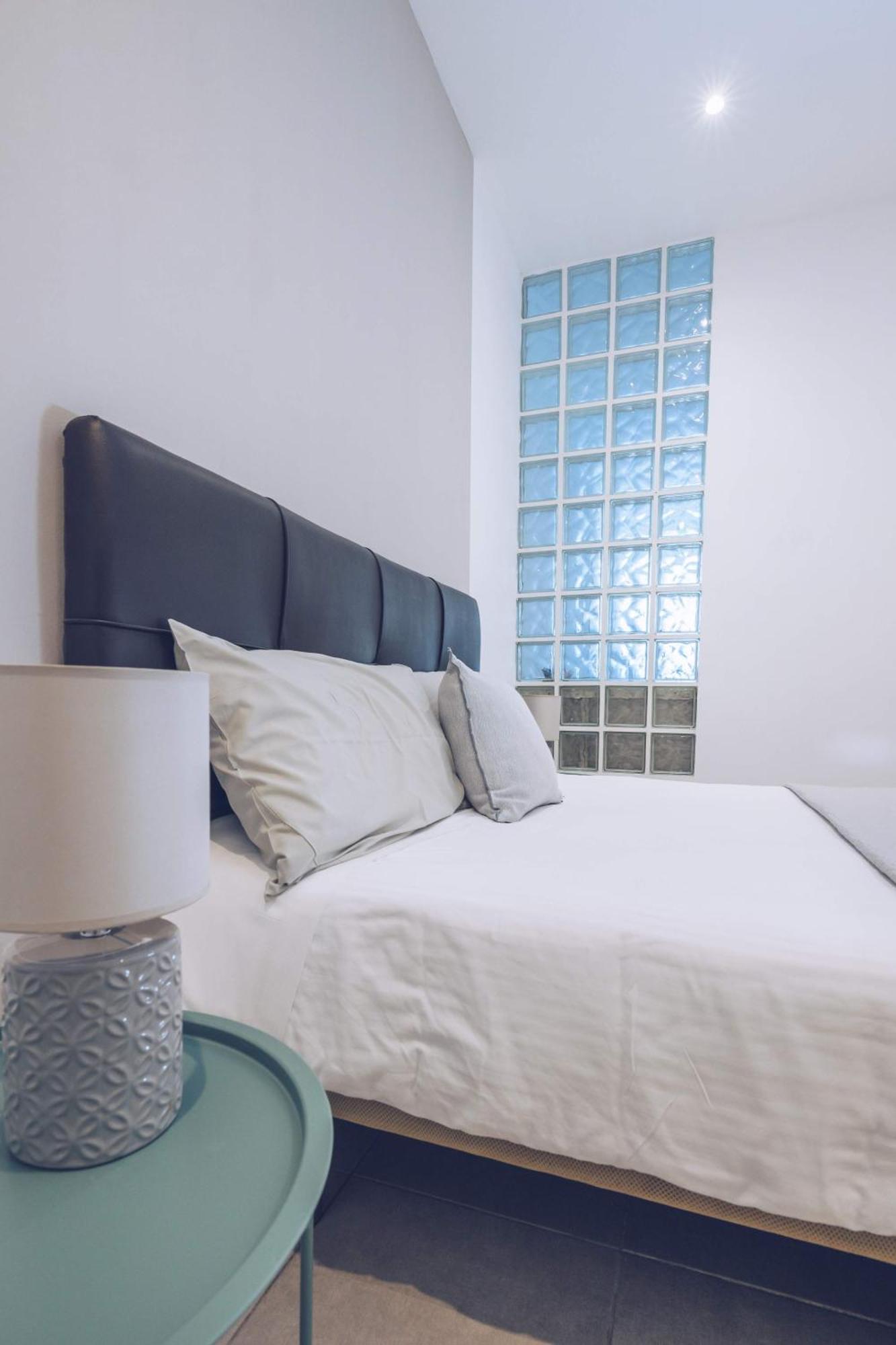 Апартаменты 2Br In The Zoko Contemporary And Convenient Гибралтар Экстерьер фото
